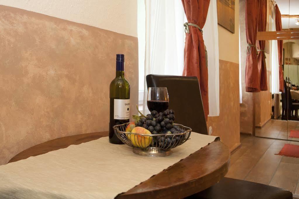 Margit Apartment Budapest Eksteriør bilde