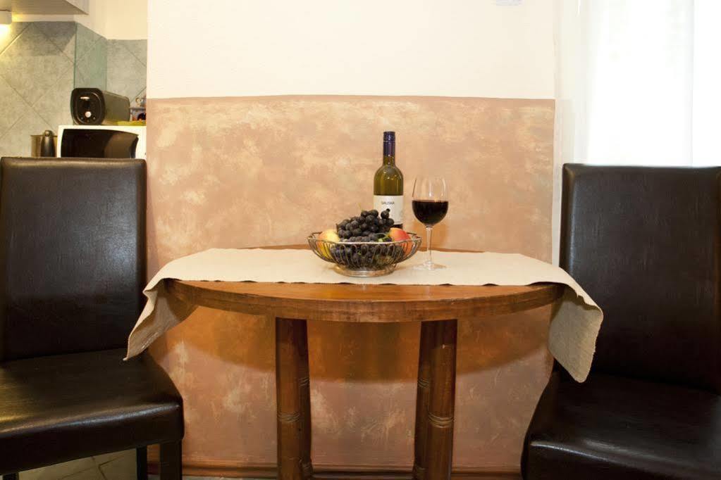 Margit Apartment Budapest Eksteriør bilde